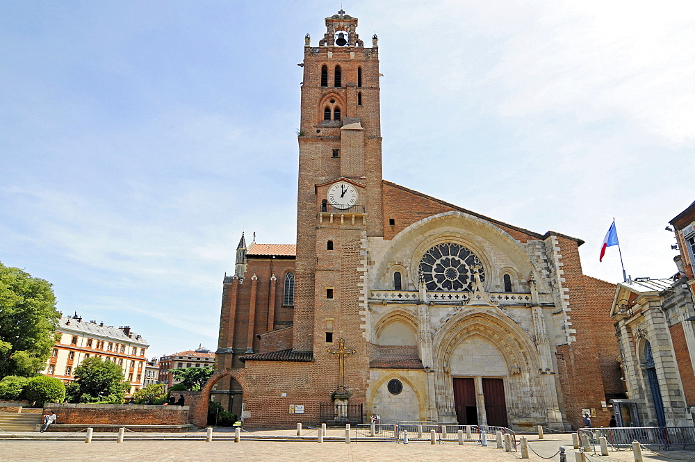 Toulouse Cathedral or Cathedrale Saint-etienne de Toulouse, Toulouse, Departement Haute-Garonne, Midi-Pyrenees, France, Europe