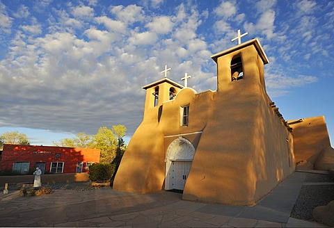 Adobe architecture, Church of St. Francis of Assisi, Ranchos de Taos, New Mexico, USA