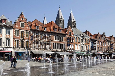 Notre Dame de Tournai built from 1110 to 1325, UNESCO world cultural heritage, Grand Place square, Tournai, Province Hainaut, Wallonia or Walloon Region, Belgium, Europe