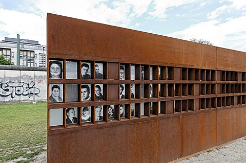 "Fenster des Gedenkens", "Window of Remembrance" for victims of the Berlin Wall Memorial, Bernauer Strasse, Mitte quarter, Berlin, Germany, Europe