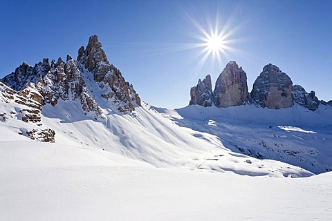 View from Drei Zinnen Huette refuge towards the Tre Cime di Lavaredo or Drei Zinnen, with Paternkofel or Paterno mountain behind, Alta Pusteria or Hochpustertal valley, Sesto or Sexten, Dolomites, South Tyrol, Italy, Europe