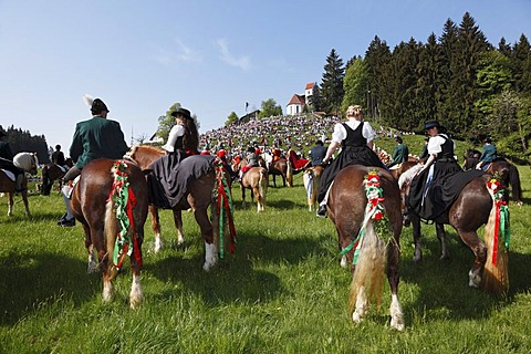 Field mass, St. George's Ride horse pilgrimage, Auerberg, Bernbeuren, Allgaeu, Upper Bavaria, Bavaria, Germany, Europe