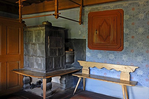 Fireplace in the parlour of the miller, early 19th Century, mill in Unterschlauersbach, 1575, Franconian Open Air Museum, Eisweiherweg 1, Bad Windsheim, Middle Franconia, Bavaria, Germany, Europe