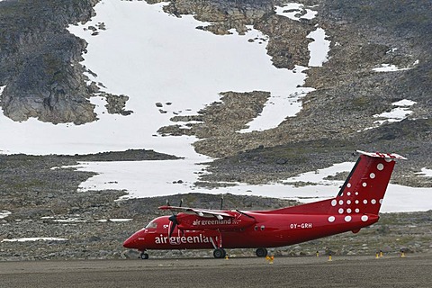 Plane, Air Green Country airline, Kulusuk Airport, East Greenland, Greenland