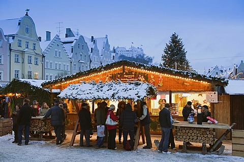 Christmas markets in winter, Landshut, Lower Bavaria, Bavaria, Germany, Europe