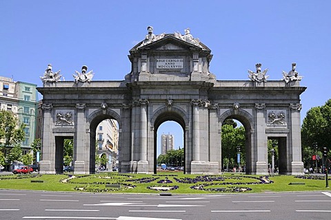 Puerta de Alcala, Plaza de la Independencia, historic centre of Madrid, Castile, Spain, Europe, PublicGround