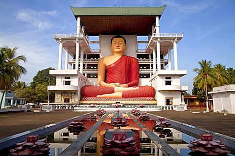 Giant Buddha statue in the Weherahena temple of Matara, Sri Lanka, Asia