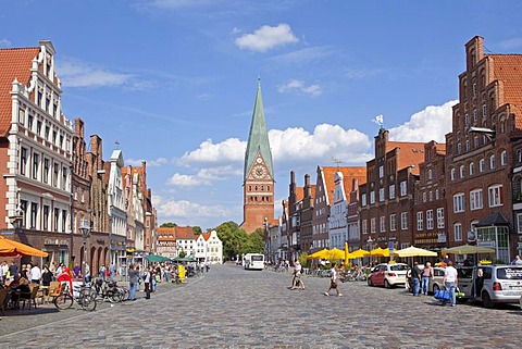 Am Sande square, St. John's Church, historic town centre, Lueneburg, Lower Saxony, Germany, Europe, PublicGround