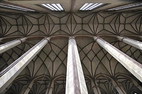 Vaulted ceiling in the nave, St. Martin's Church, Landshut, Lower Bavaria, Bavaria, Germany, Europe