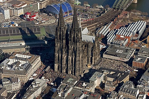 Aerial view, street carnival in front of Cologne Cathedral, old town, Cologne, Rhineland, North Rhine-Westphalia, Germany, Europe