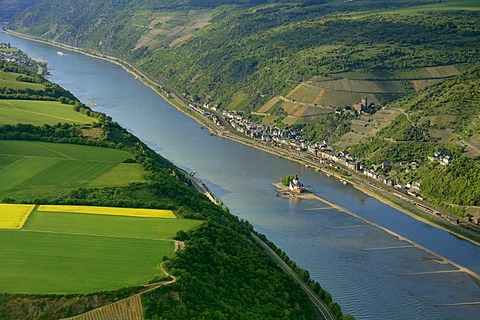 Aerial view, Altes Zollhaus building, low water, Lorch, Palatinate region, Hesse, Germany, Europe