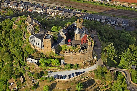Aerial view, Burghotel Auf Schoenburg Hotel, castle, Sankt Goar-Oberwesel, Rhineland-Palatinate, Germany, Europe