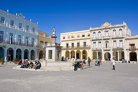 Plaza Vieja, colonial houses, Old Havana, Unesco World Heritage Site, Cuba