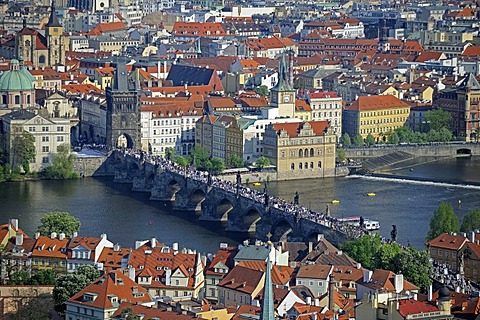 View over the old town with the Charles Bridge, UNESCO World Heritage Site, Prague, Czech Republic, Europe