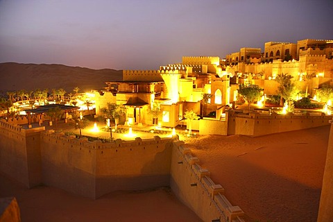 Desert luxury hotel Anantara Qasr Al Sarab, hotel resort built like a desert fort, surrounded by high sand dunes, near the Liwa oasis in the desert Empty Quarter or Rub Al Khali, Abu Dhabi, United Arab Emirates, Middle East