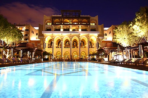 Hotel Pool, Shangri-La Hotel, Qaryat Al Beri, Abu Dhabi, United Arab Emirates, Middle East