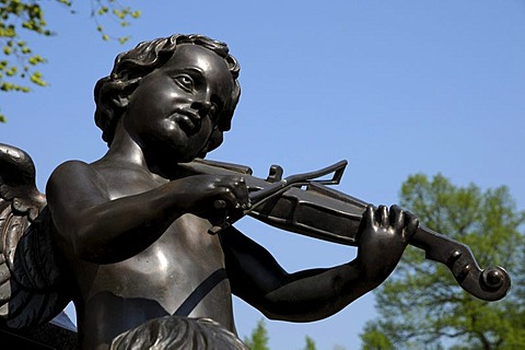 Angel playing the violin, statue on the monument to Felix Mendelssohn Bartholdy, Leipzig, Saxony, Germany, Europe