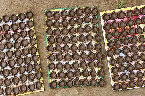 Production of clay oil lamps, Poonthatta Kalipalayam, Karur, Tamil Nadu, India, Asia