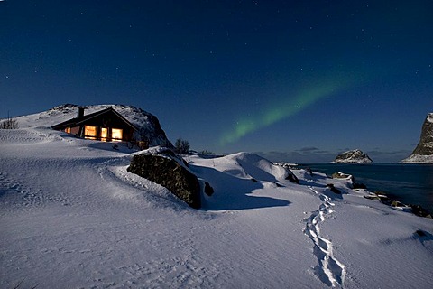 Northern lights, aurora borealis, near VÃ‚gan, Kvitholmen, Island of VestvÃ‚goya, Lofoten Islands, Northern Norway, Norway, Europe