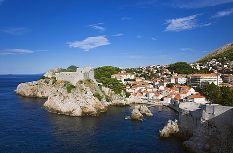 City walls with fortress, coast, Dubrovnik, Dalmatia, Croatia, Europe