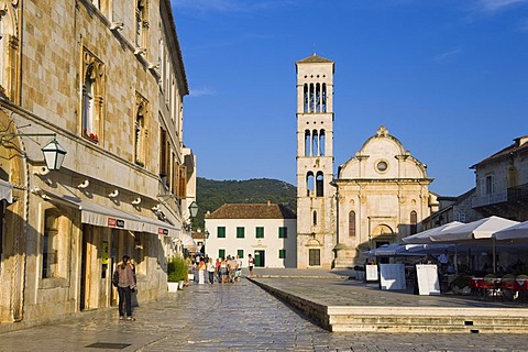 St. Stephen's Square, Sveti Stjepan Cathedral, town of Hvar, Hvar Island, Dalmatia, Croatia, Europe