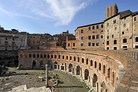 Trajan's Market with Tabernae or single room shops and Torre delle Milizie, Militia Tower, Via Alessandrina, Via dei Fori Imperiali, Rome, Lazio, Italy, Europe