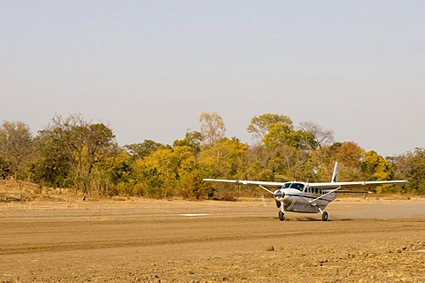 Sefofane flight to Kalamu Tented Camp, South Luangwa National Park, Zambia, Africa