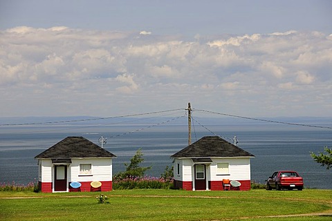 Holiday homes on the St. Lawrence River, Gaspe Peninsula, Gaspesie, Quebec, Canada