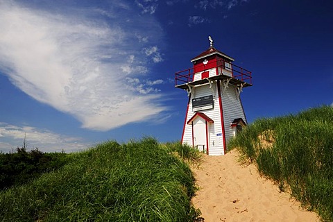 Lighthouse on Brackley Beach, Prince Edward Island National Park, Prince Edward Island, Canada, North America