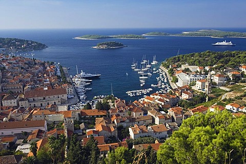 View from Spanjola Fortress over the port and town of Hvar, Hvar Island, Dalmatia, Croatia, Europe