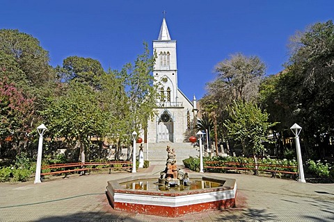 Church, fountain, square, Pisco Elqui, village, Vicuna, Valle d'Elqui, Elqui Valley, La Serena, Norte Chico, northern Chile, Chile, South America