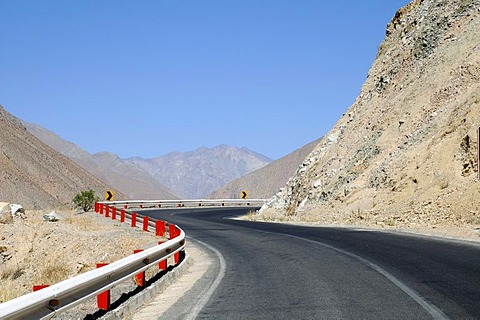 Mountain road, bend, desert mountains, Monte Grande, Vicuna, Valle d'Elqui, Elqui Valley, La Serena, Norte Chico, northern Chile, Chile, South America