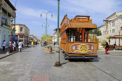 Historic tram, Avenida Baquedano, historic buildings, wooden houses, street, pedestrian area, Iquique, Norte Grande, Northern Chile, Chile, South America