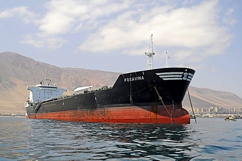 Cargo ship, harbour, coast, Iquique, Norte Grande region, Northern Chile, Chile, South America