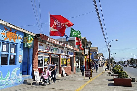 Shops, restaurant, people, main street, Los Vilos, Pichidangui, small seaside resort, Norte Chico, northern Chile, Chile, South America