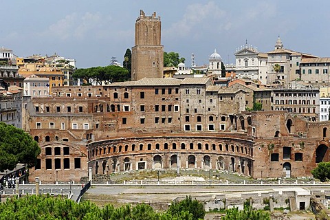 Trajan's markets, Forum di Traia, Mercati di Traiano, with the Torre Milizie, Rome, Italy, Europe