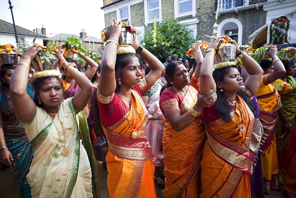 Chariot Festival participants, Shri Kanaga Thurkkai Amman Temple, Ealing, London, England, United Kingdom, Europe