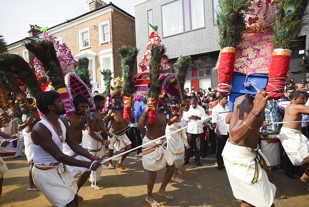 Chariot Festival participants, Shri Kanaga Thurkkai Amman Temple, Ealing, London, England, United Kingdom, Europe