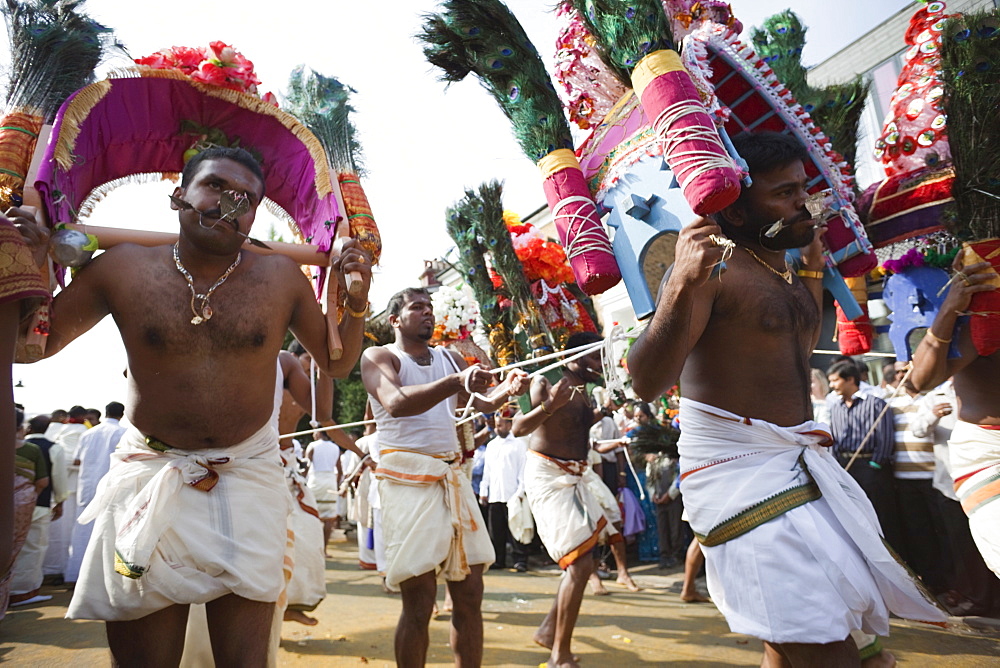 Chariot Festival participants, Shri Kanaga Thurkkai Amman Temple, Ealing, London, England, United Kingdom, Europe