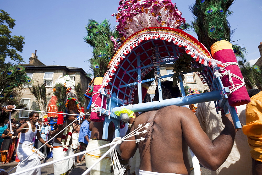 Chariot Festival participants, Shri Kanaga Thurkkai Amman Temple, Ealing, London, England, United Kingdom, Europe