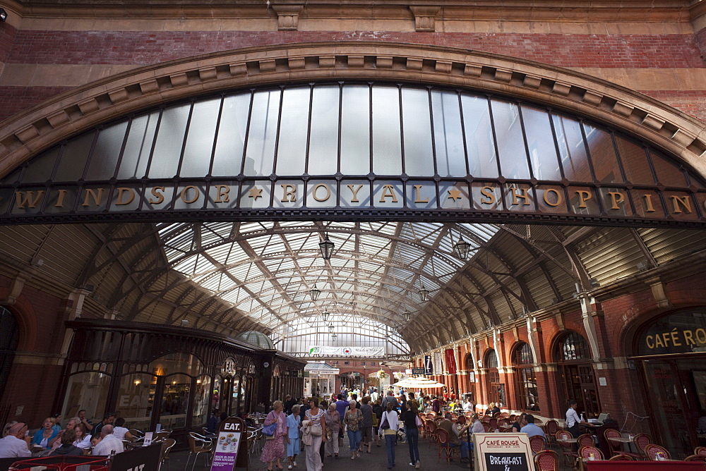 Windsor Royal Shopping Arcade, Windsor, Berkshire, England, United Kingdom, Europe