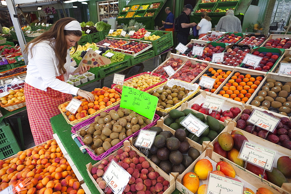 Fruit stall, Viktualienmarkt, Munich, Bavaria, Germany, Europe