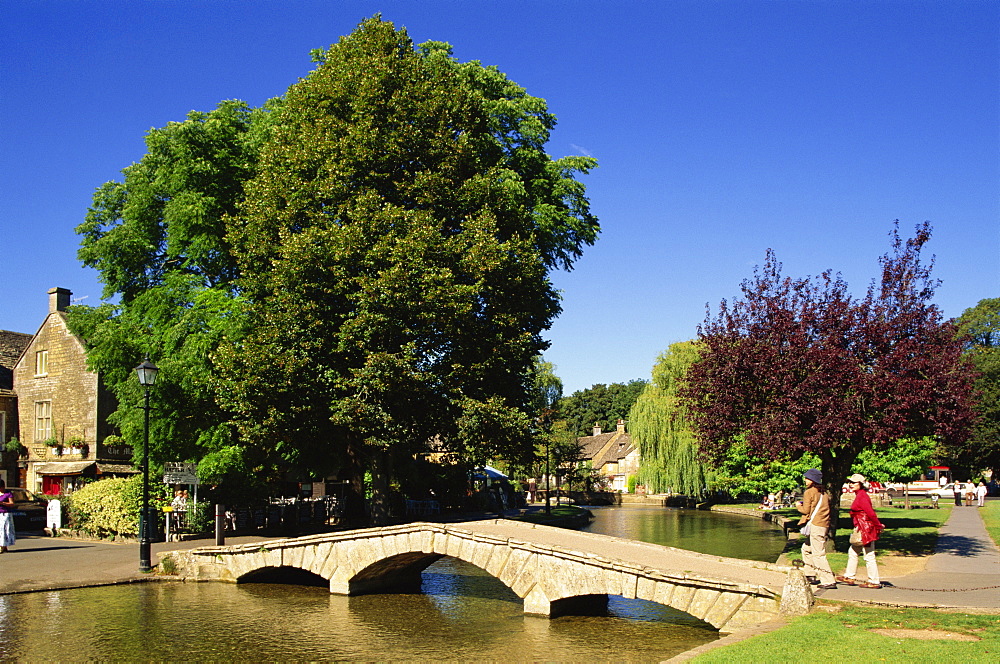 Bourton-on-the-Water, Cotswolds, Gloucestershire, England, United Kingdom, Europe