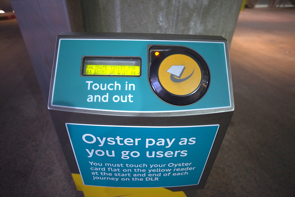 Oyster Card transportation ticket reader on the Underground, London, England, United Kingdom, Europe