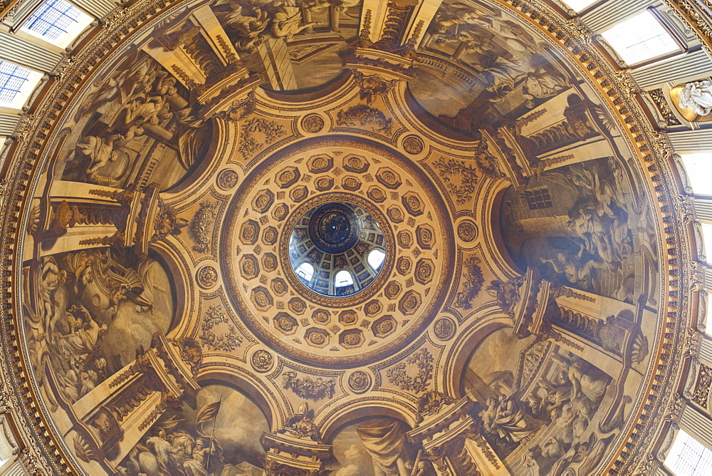 The dome and transepts, St. Pauls Cathedral, London, England, United Kingdom, Europe