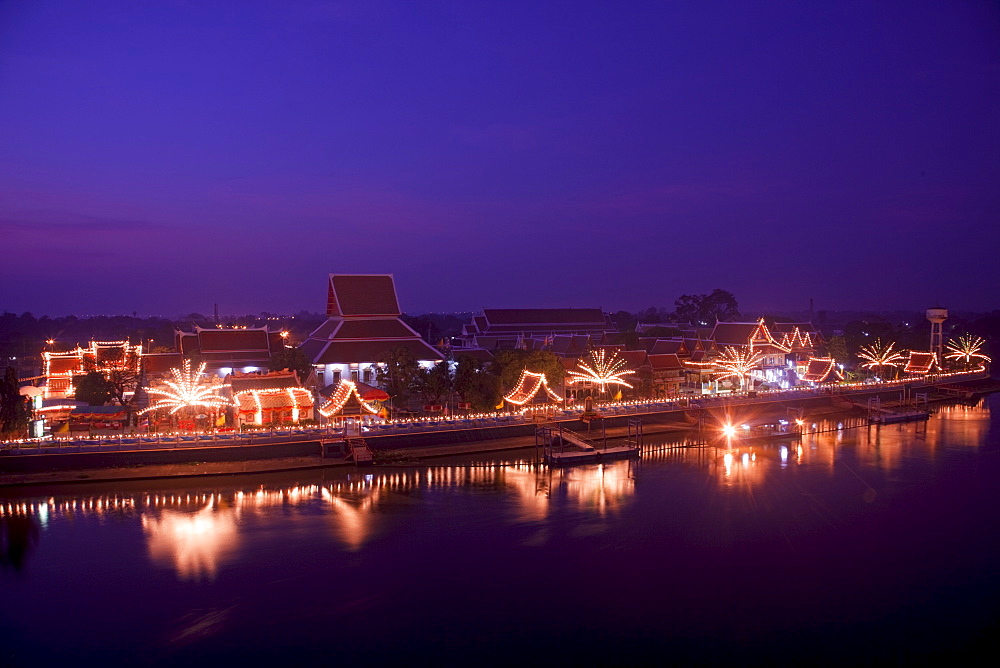 Wat Phanan Choeng and Pasak River, Ayutthaya, Thailand, Southeast Asia, Asia