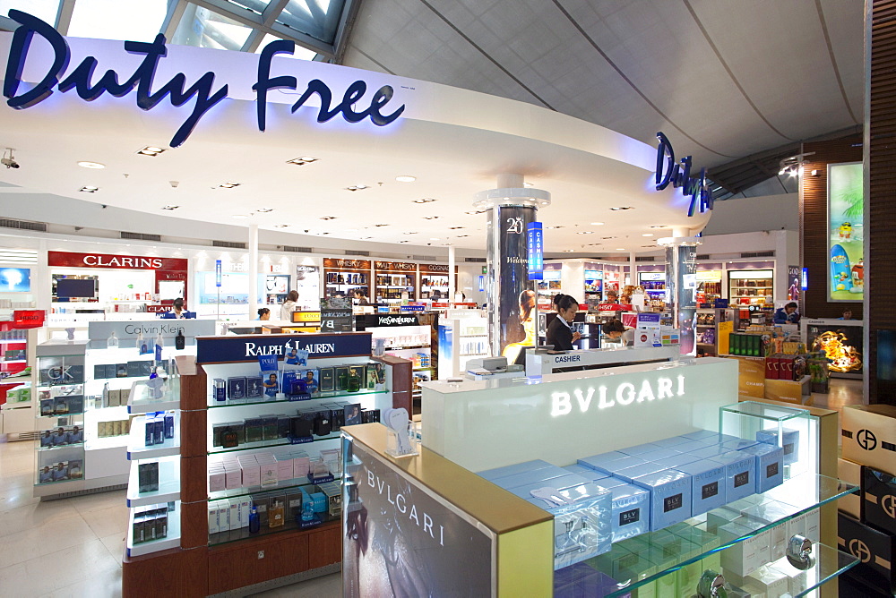 Duty free shops, Suwannaphum Airport, Bangkok, Thailand, Southeast Asia, Asia