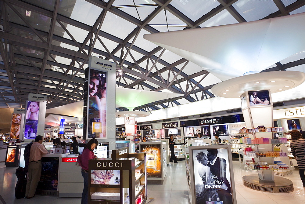 Duty free shops, Suwannaphum Airport, Bangkok, Thailand, Southeast Asia, Asia