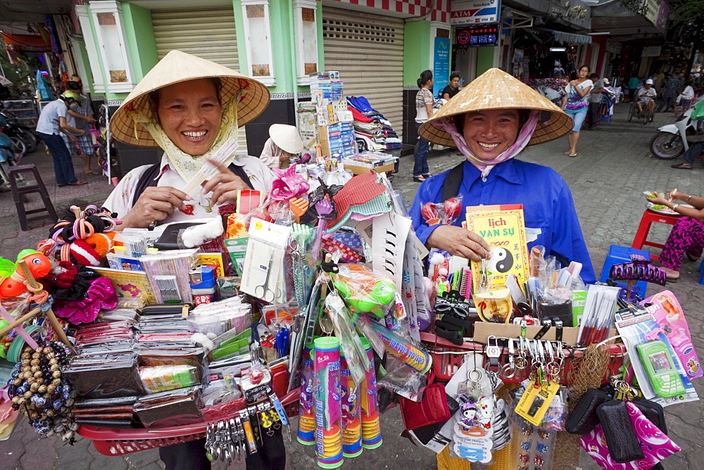 Street vendors, Ho Chi Minh City, Vietnam, Indochina, Southeast Asia, Asia