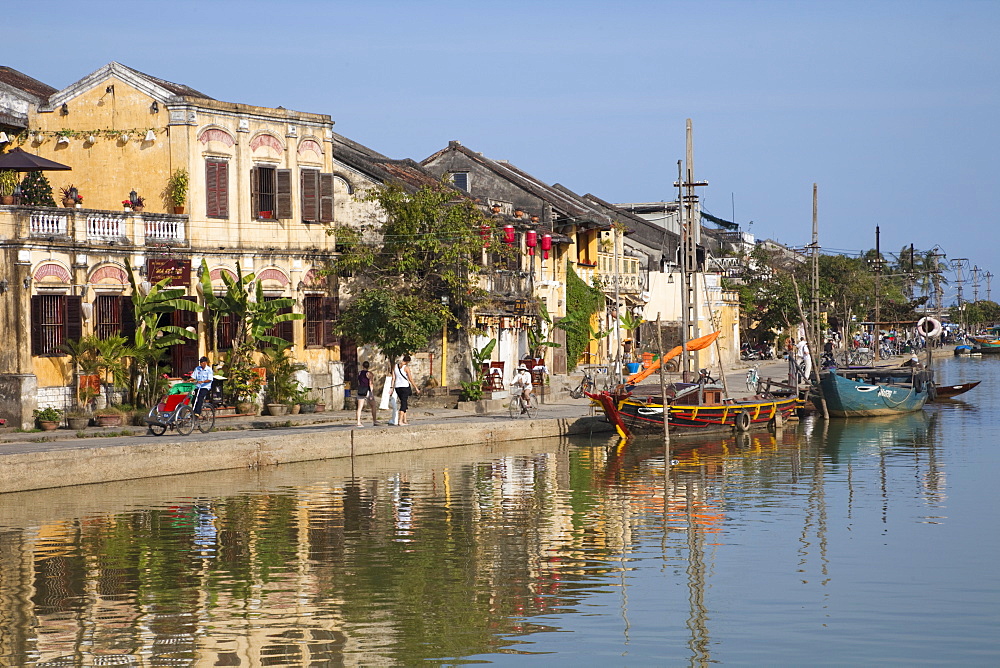 Town skyline and Thu Bon River, Hoi An, UNESCO World Heritage Site, Vietnam, Indochina, Southeast Asia, Asia